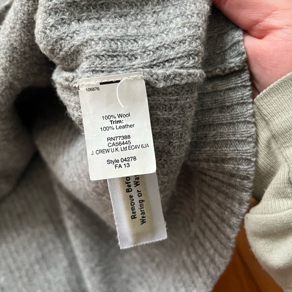 J. Crew Pullover Sweater Women’s Size S Gray Wool Long Sleeve Elbow Patch - Picture 6 of 7